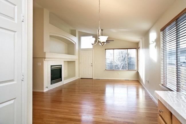 Building Photo - 4107 S Riviera St