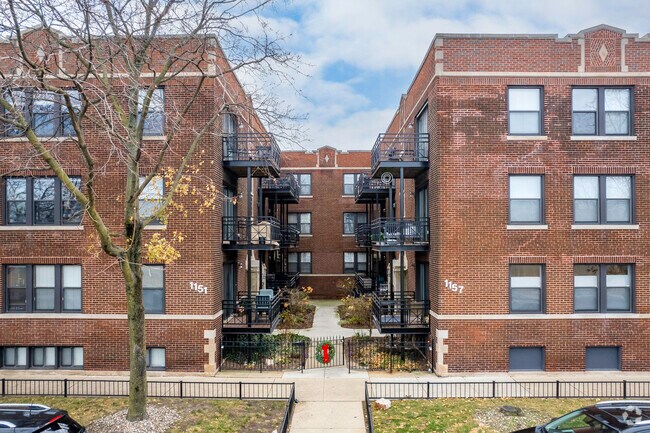 Building Photo - 1133 W Grace St
