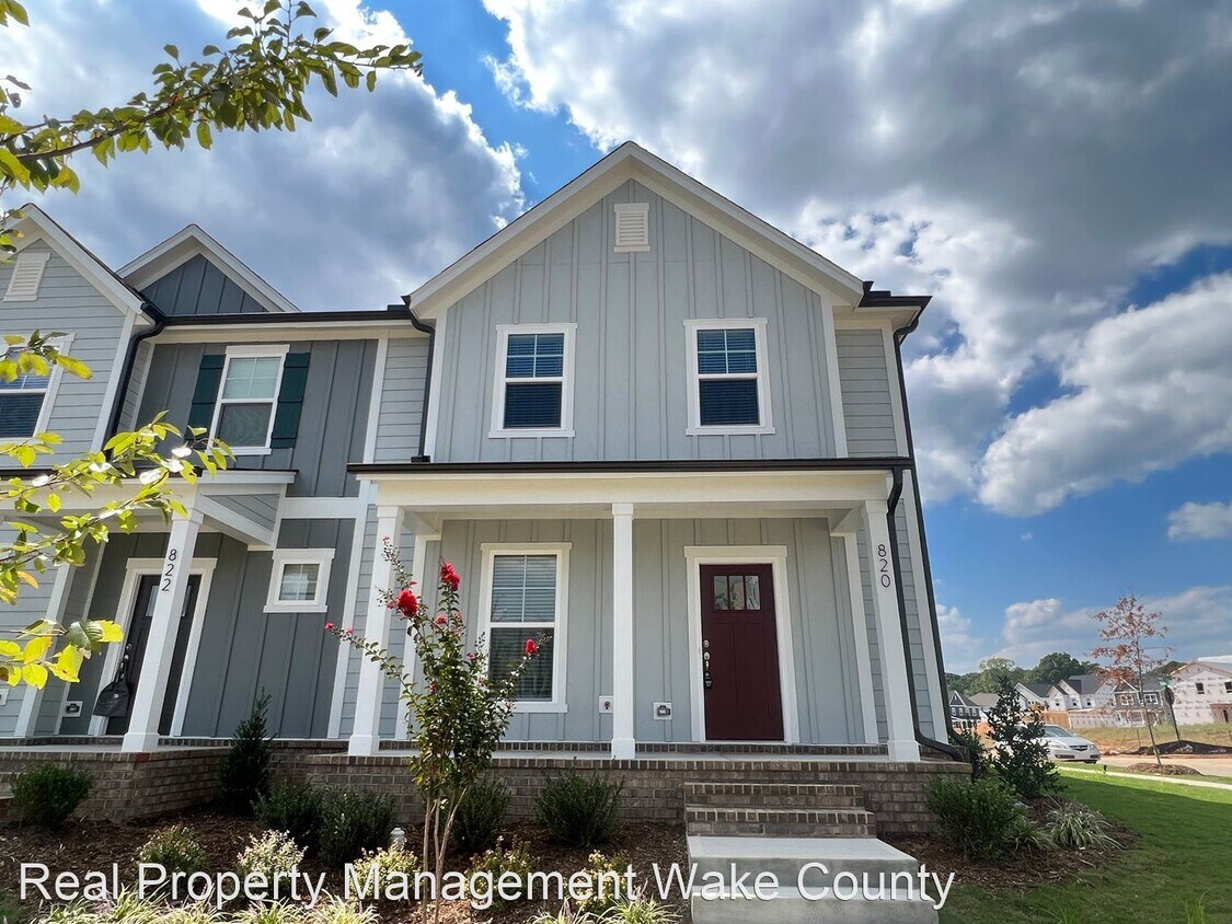 Foto principal - 3 br, 3 bath House - 820 Silo Park Drive