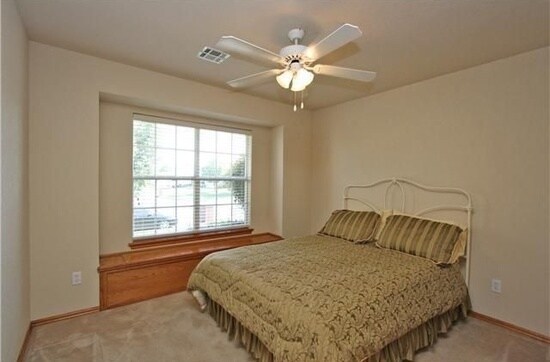Foto del edificio - Call today for Move in Specials!!!  3 bedroom 2 bath home in beautiful neighborhood for rent; fir...