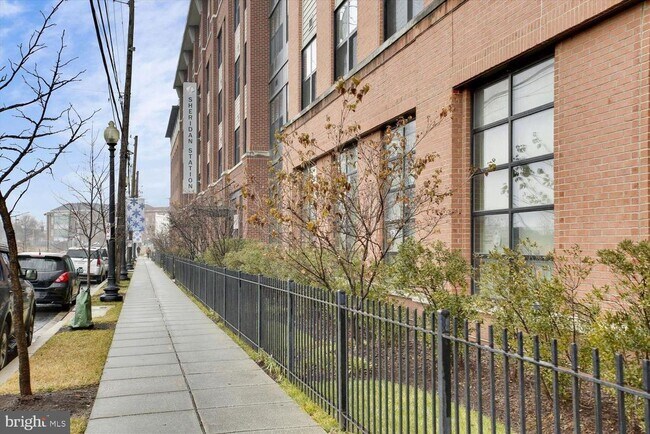 Foto del edificio - 2526 Sheridan Rd SE