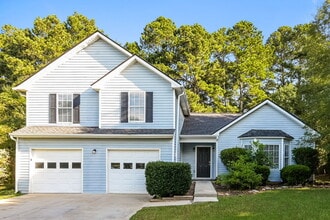 Building Photo - 237 Fox Run