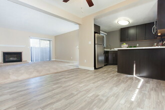 Foothill - Twin Creeks Condos photo'