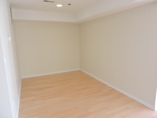 Building Photo - 8255 Skokie Blvd