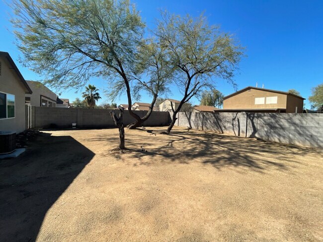 Building Photo - 1276 E Silktassel Trail
