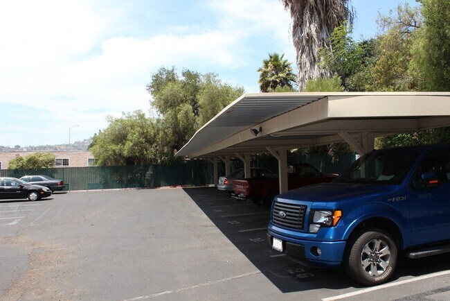 Building Photo - 3557 Kenora Dr