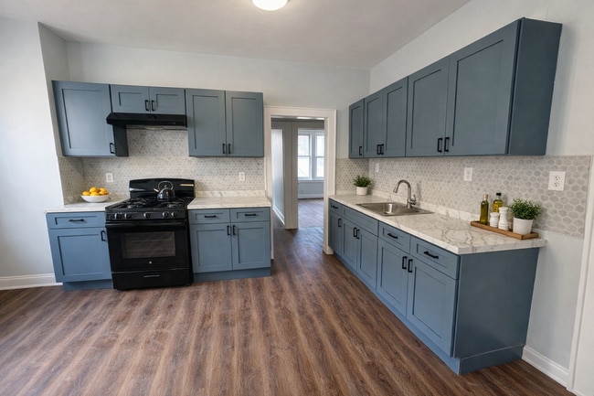 Building Photo - 55 Schley St