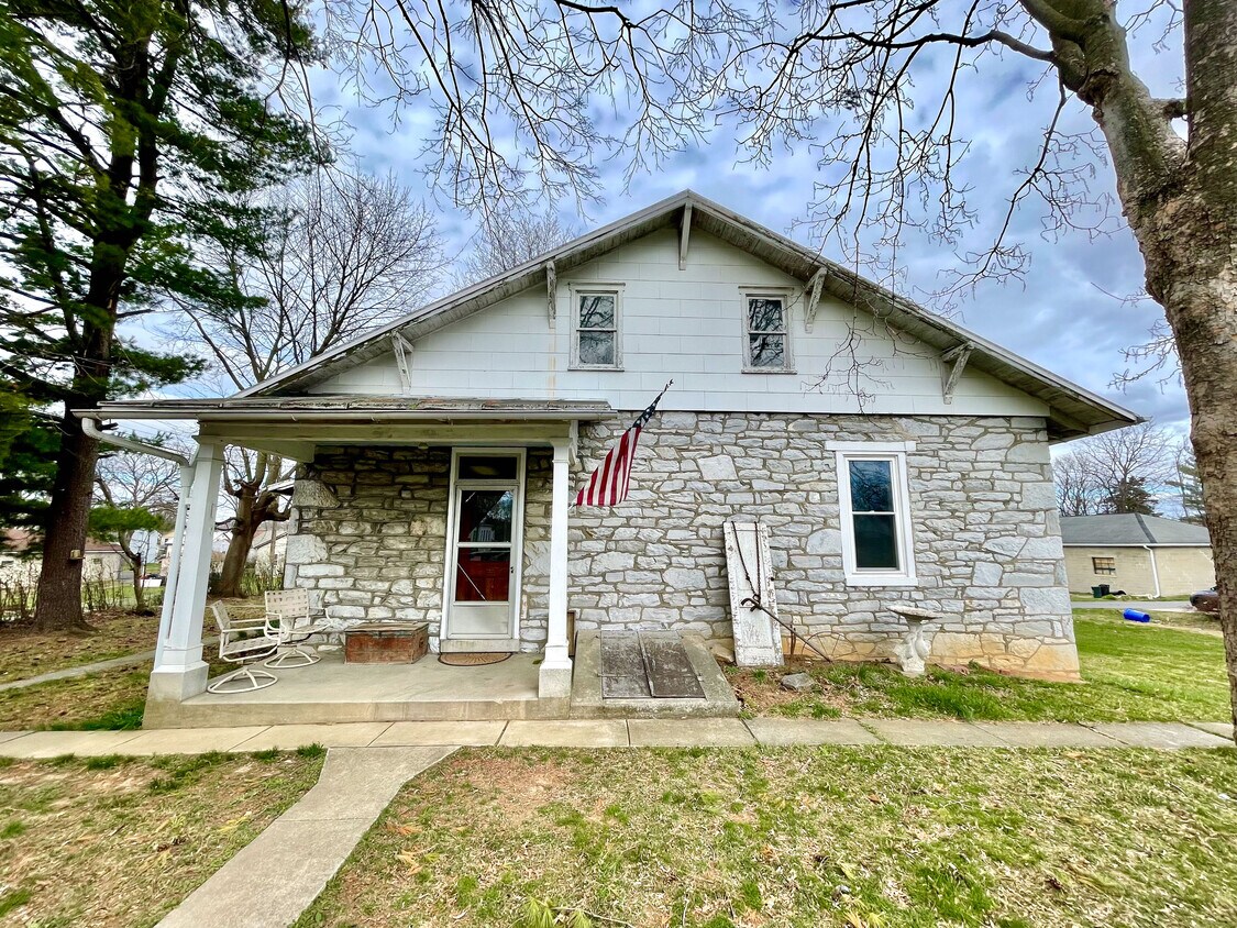 152 S Beaver St, Annville, PA 17003 House Rental in Annville, PA