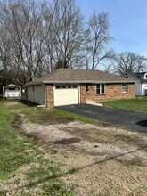 Building Photo - 413 W Elm St