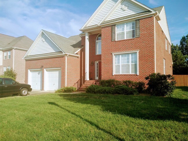 Foto del edificio - 319 Bob White Pkwy