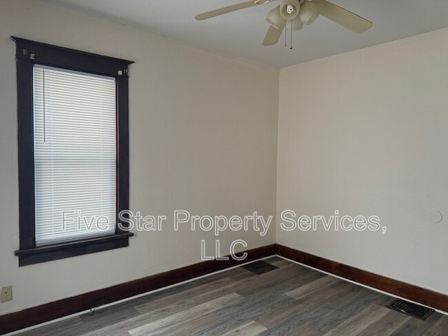 Building Photo - 1708 S Loveland Ave