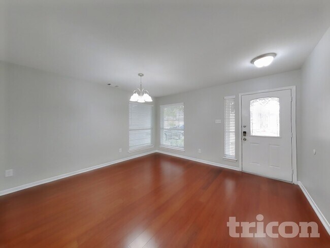 Building Photo - 6726 Misty Dale Dr