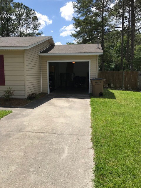 Foto del edificio - 1496 SW Ironwood Dr