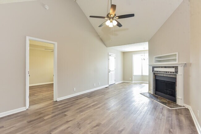 Foto del edificio - 5304 Sunnyvale Dr