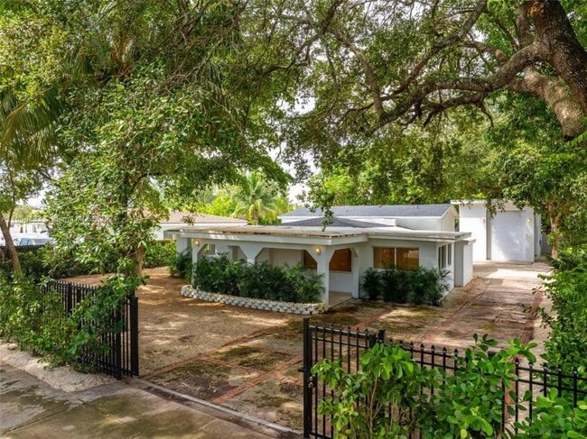 4 bedroom in Miami FL 33169 - 4 bedroom in Miami FL 33169 House