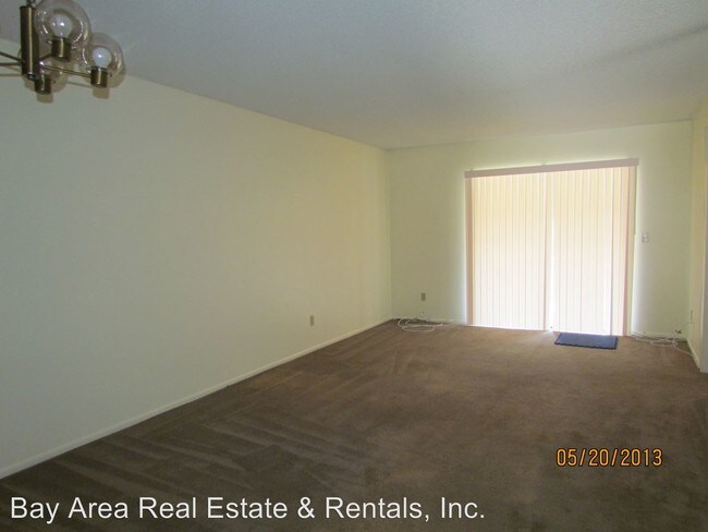 Building Photo - 4961 Puritan Cir