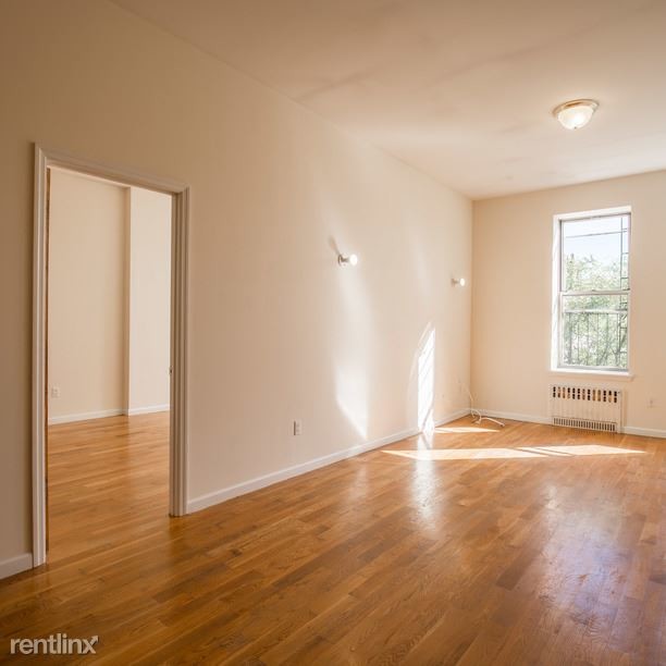 Building Photo - 154 Grattan St