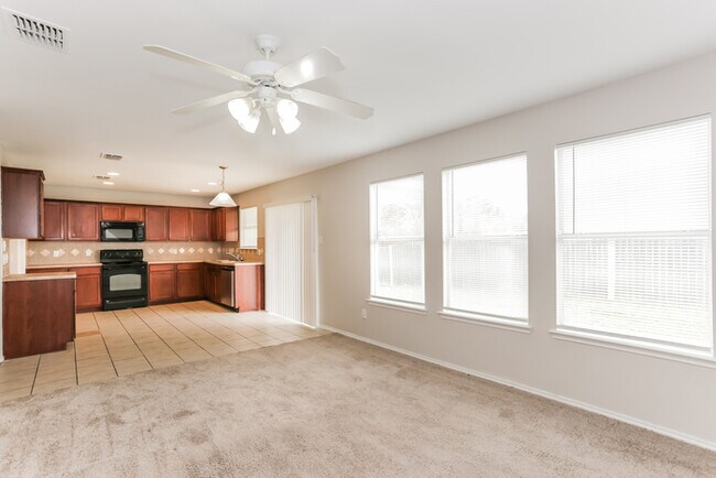Building Photo - 6614 Jadaglen Dr