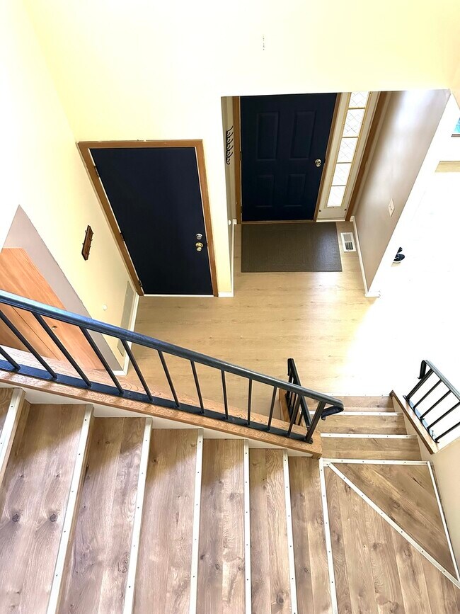 Foto del edificio - 2303 Woodview Ln