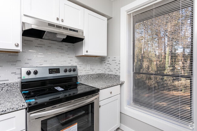 2BR, 1.5BA - 1,105 SF - Nirvana At Glenrose