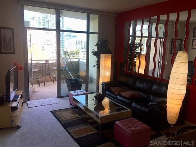 Building Photo - Beautifully Furnished Condo Right Across f...