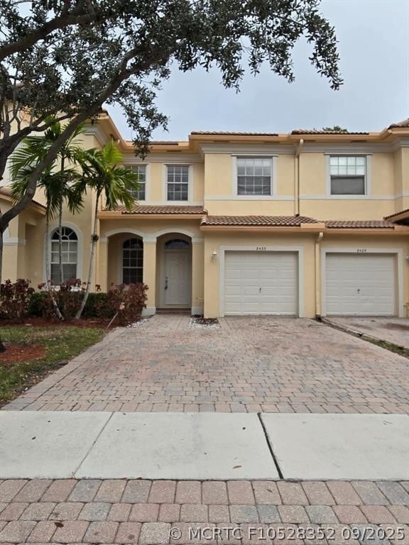Building Photo - 8433 SW 25th Ct