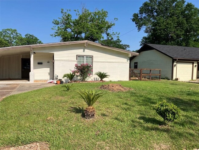 Building Photo - 920 Parsons Dr