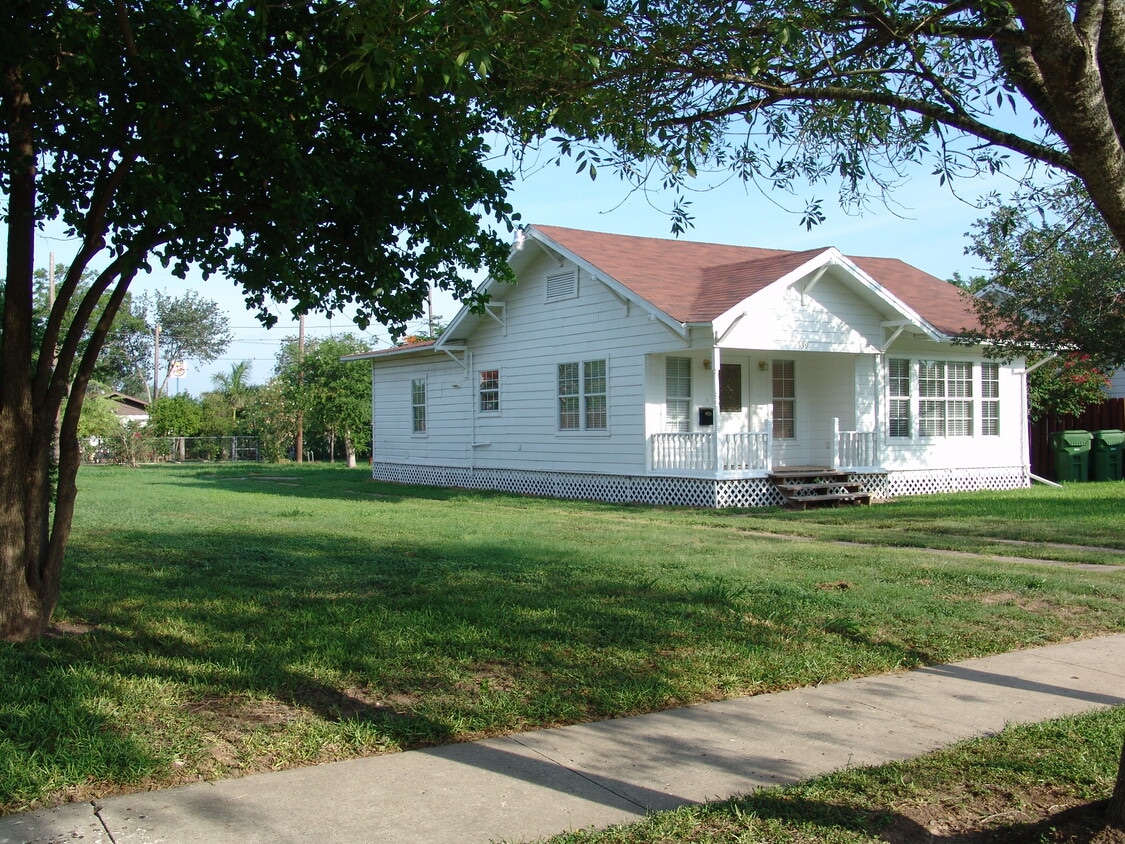 559 S Fannin St, San Benito, TX 78586 House Rental in San Benito, TX