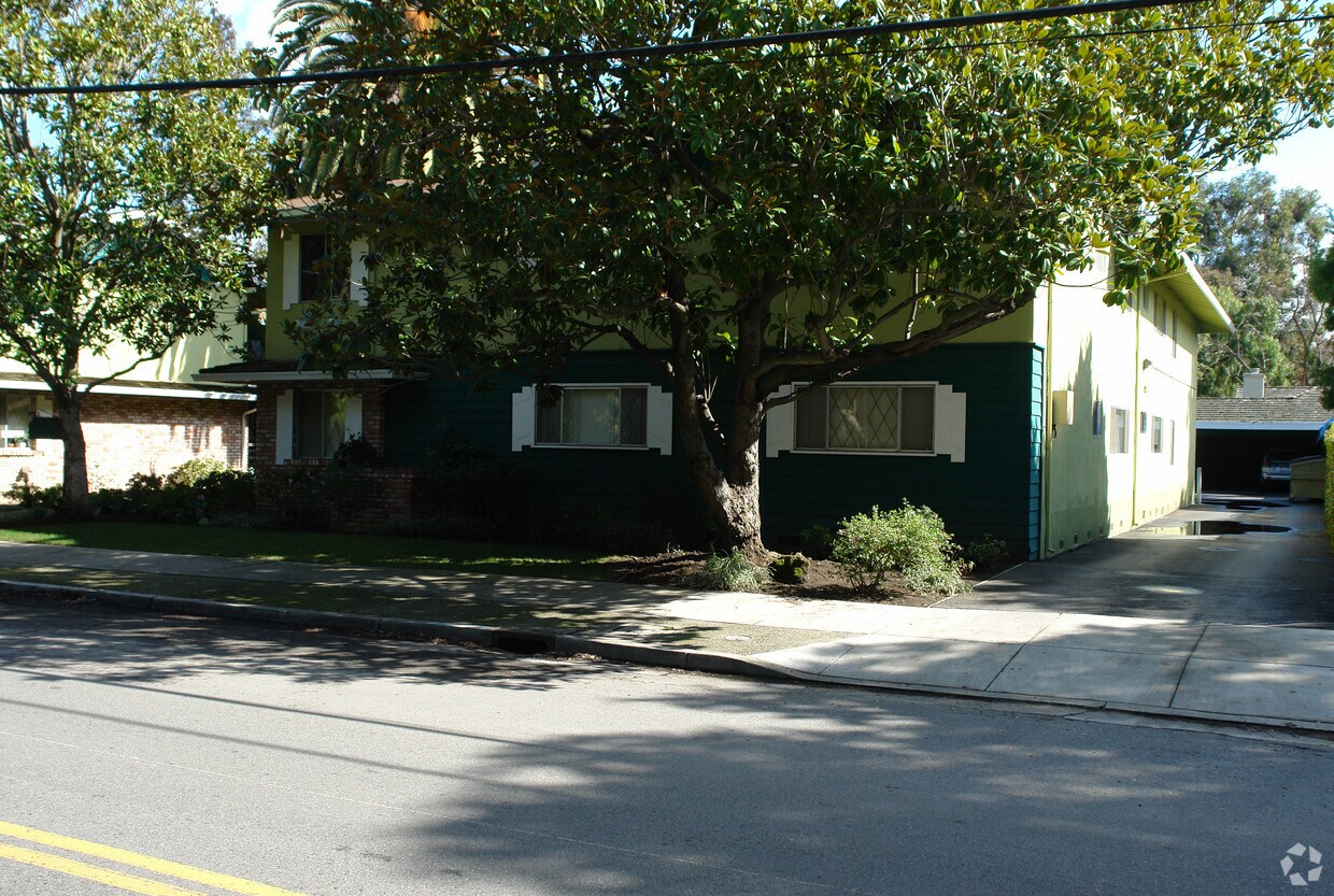 Foto del edificio - 565 Matadero Ave