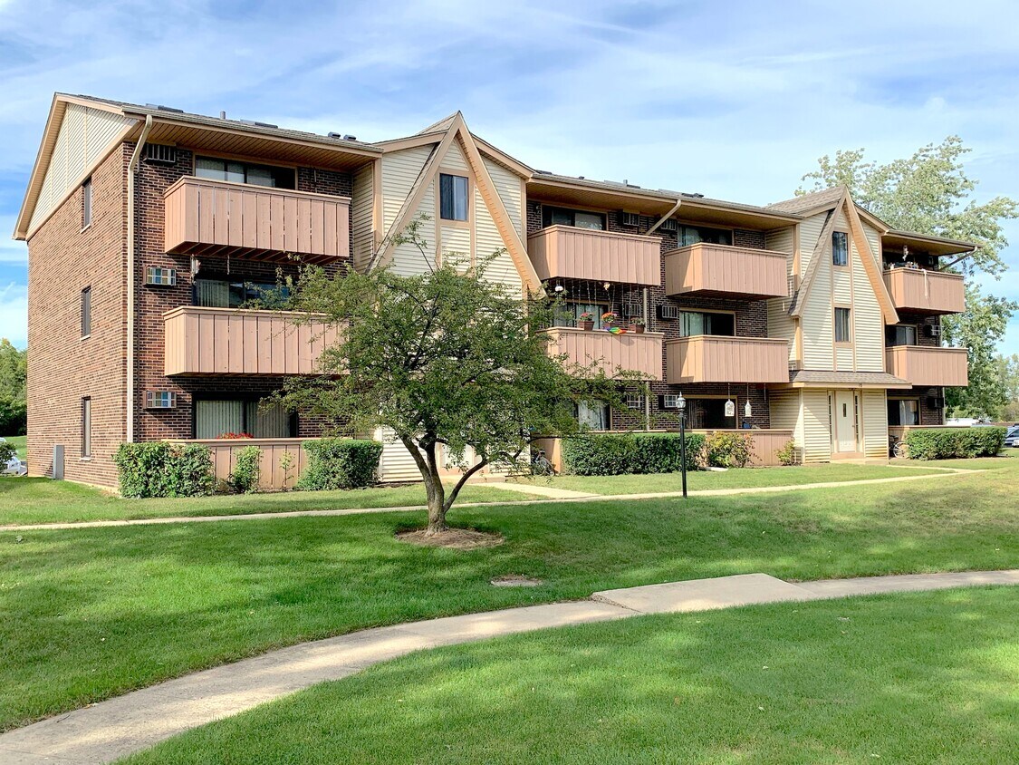 17 Cedar Ct Unit 5, Vernon Hills, IL 60061 Condo for Rent in Vernon