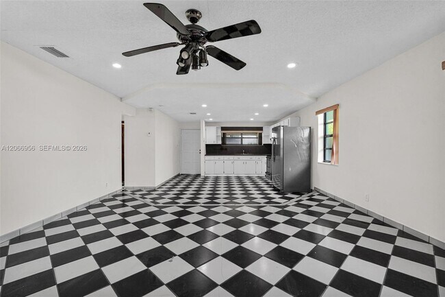Foto del edificio - 81 NW 41st St