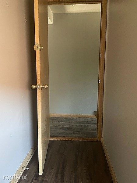 Building Photo - 2 br, 1 bath Townhome - 3862 South Whitnal...