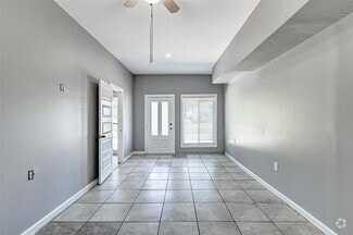 Building Photo - 6223 Lavender St
