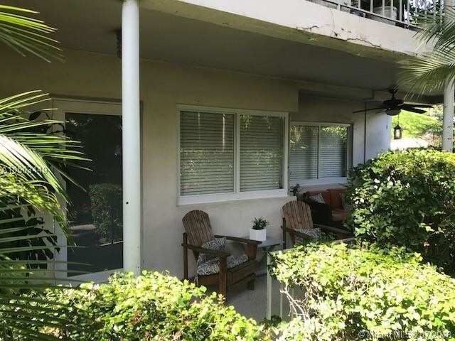 Building Photo - 4780  Pine Tree Dr  5