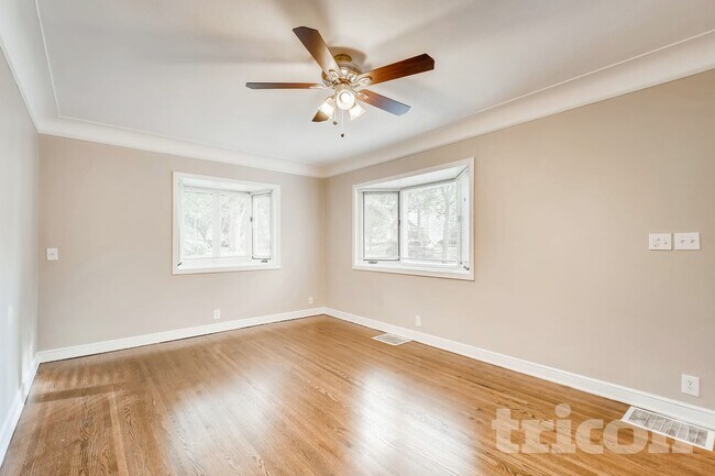 Foto del edificio - 3105 Georgia Ave S