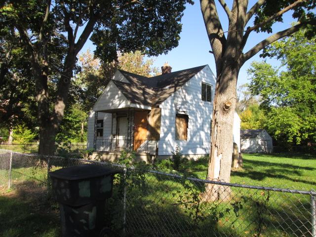 Building Photo - 20260 Exeter St
