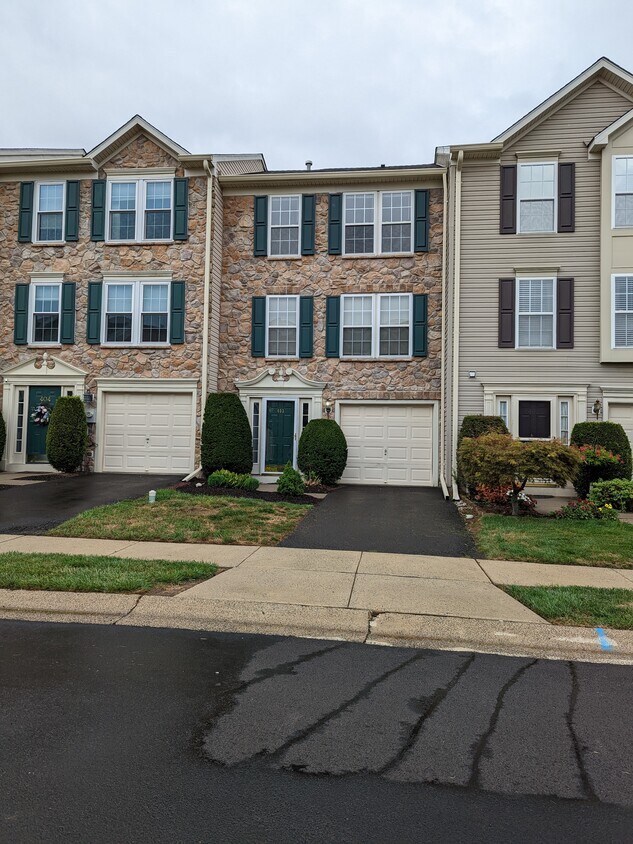 403 Jene Ct, North Wales, PA 19454 Townhome Rentals in North Wales PA