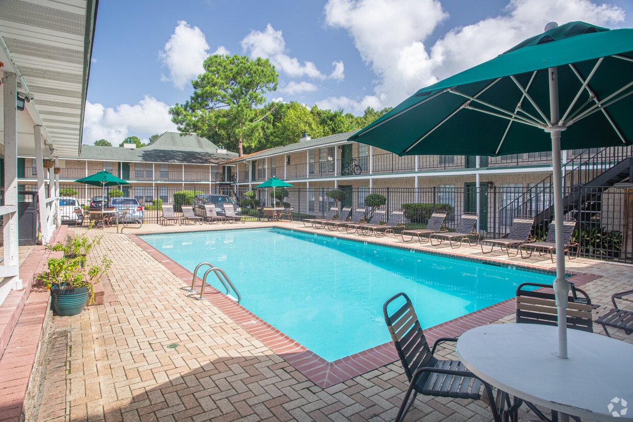 River Oaks Apartments Apartments 2509 Johnston St Lafayette, LA