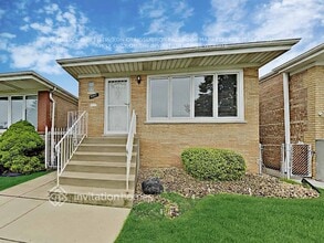Building Photo - 6447 W 63rd Pl