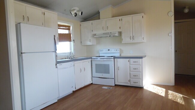 Foto del edificio - 9885 N Log Rd