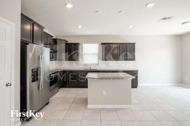 Foto del edificio - 1869 Cayman Cove Cir