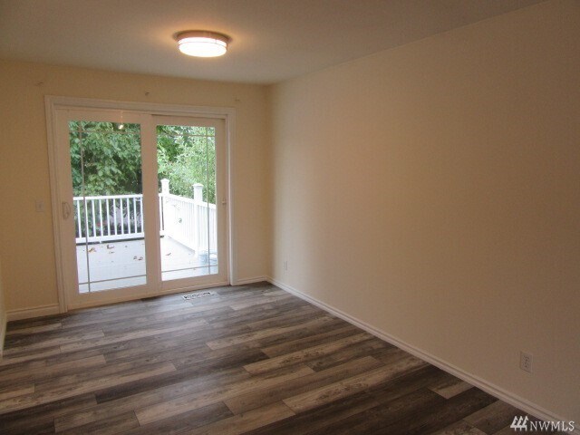Foto del edificio - 12915 SE 164th St