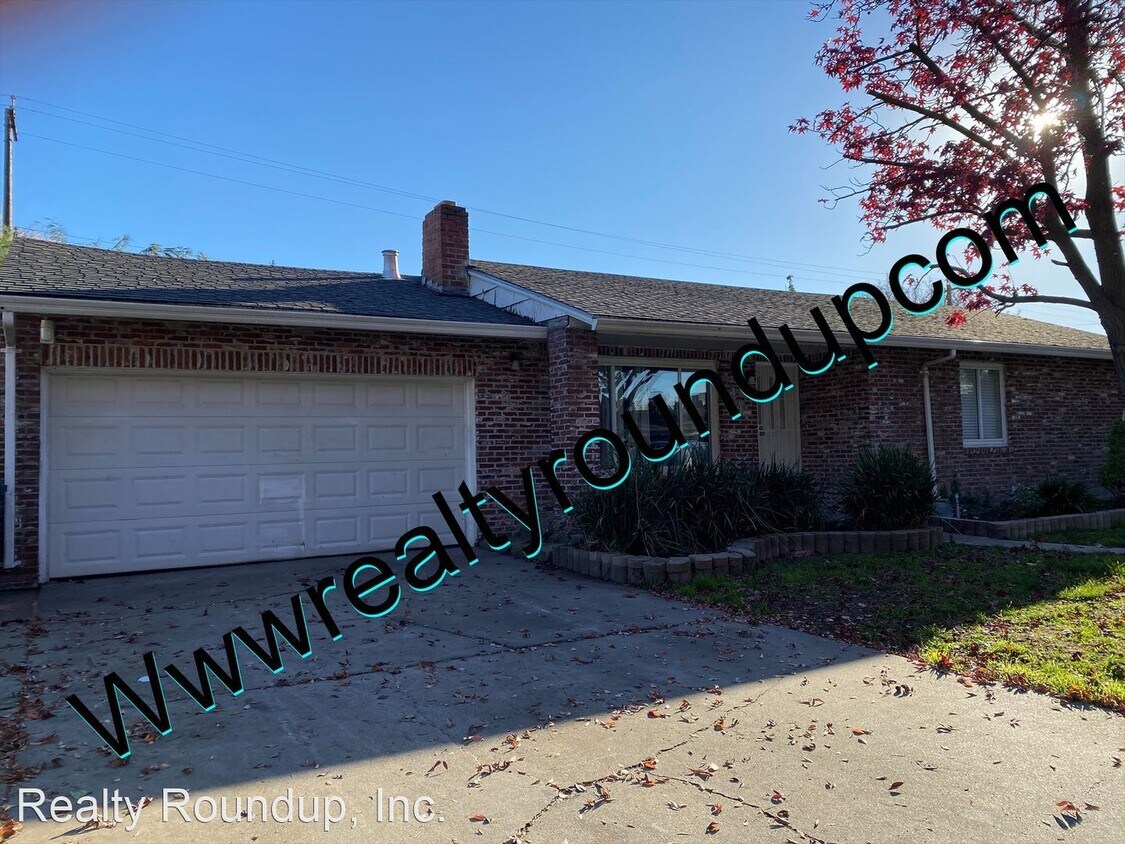 Primary Photo - 4 br, 2 bath House - 14 W Mayfair Ave