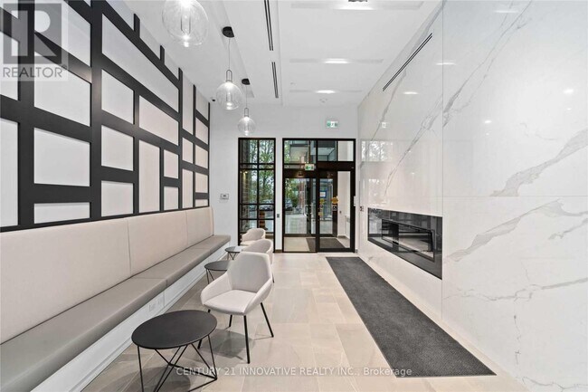 Photo du bâtiment - 681-681 Yonge St