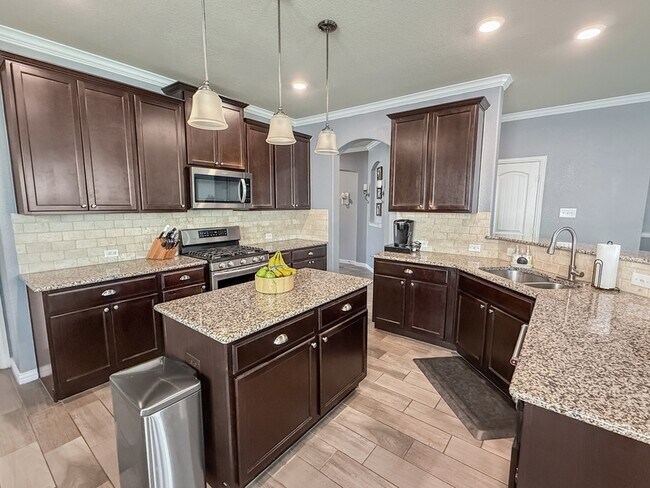 Foto del edificio - 1313 Zanna Grace Way