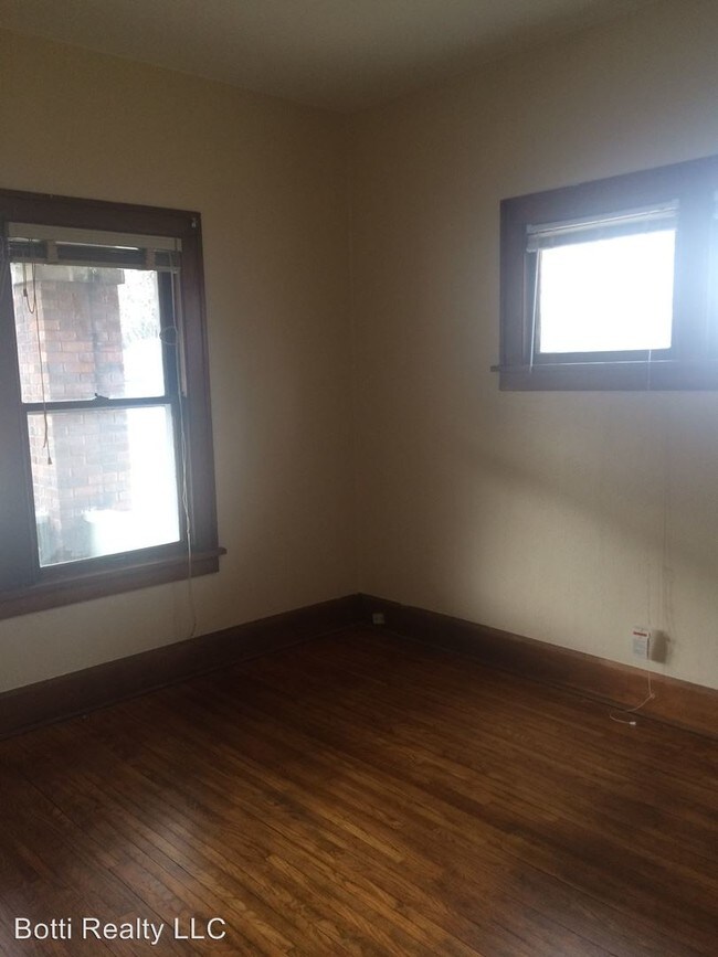 Foto del edificio - 413 Adams St