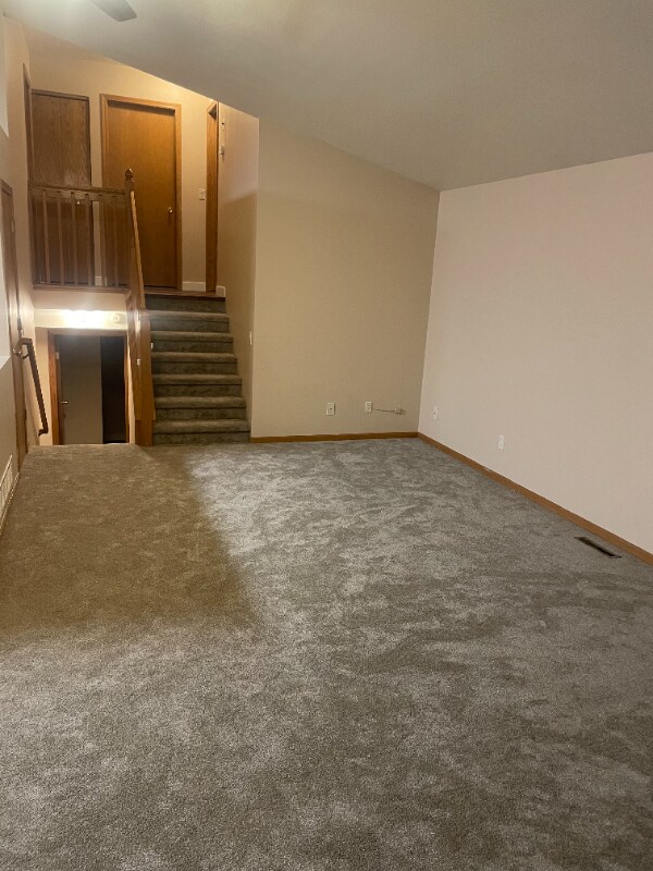 Building Photo - 4318 Suncreek Dr