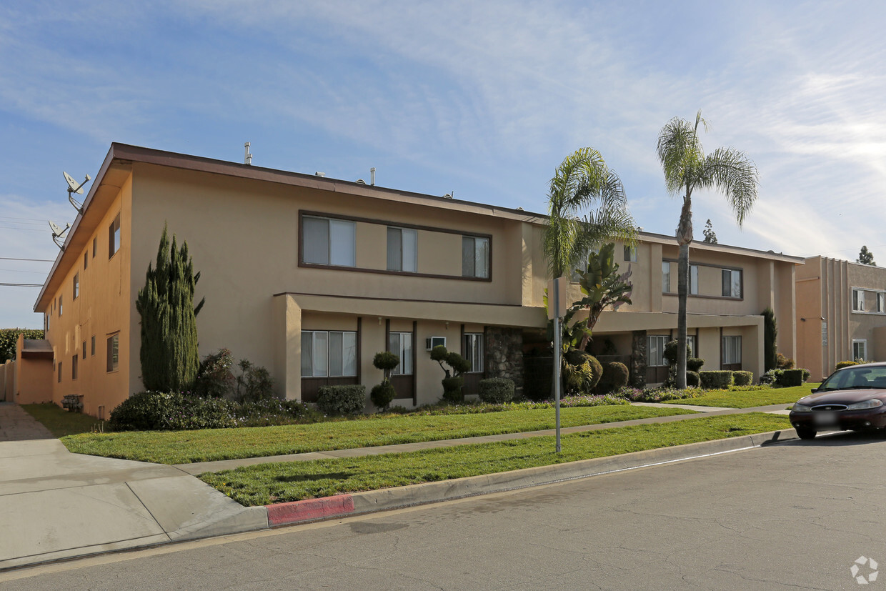 La Mirada Rentals