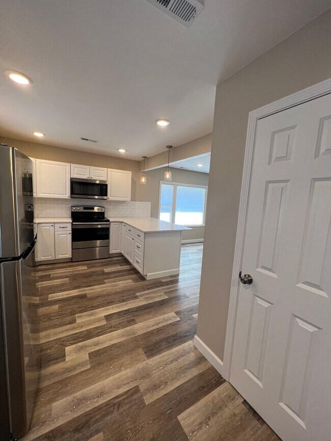 Foto del edificio - 109 E Fremont Ave