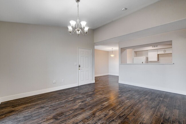 Building Photo - Beautiful, fully remodeled 1 bedroom in th...